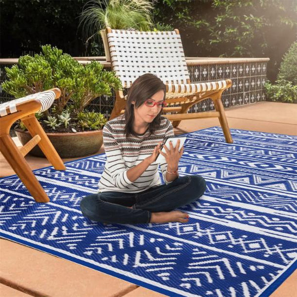 5x8FT Reversible Outdoor Rug Waterproof Mat Carpet Portable Plastic Outdoor Activity for Picnic Patio Deck RV Trip Blue & W