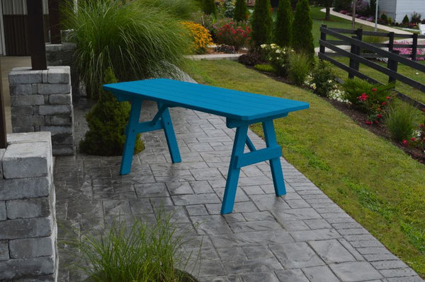 Traditional Table in Yellow Pine