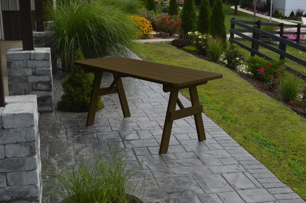 Traditional Table in Yellow Pine