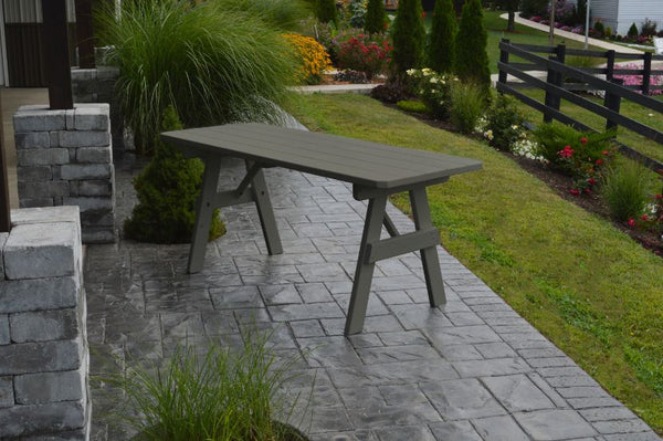 Traditional Table in Yellow Pine