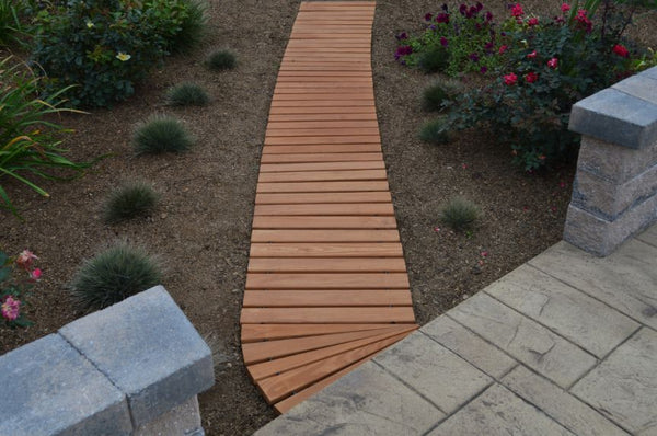 Walkway Corners in Pine Wood
