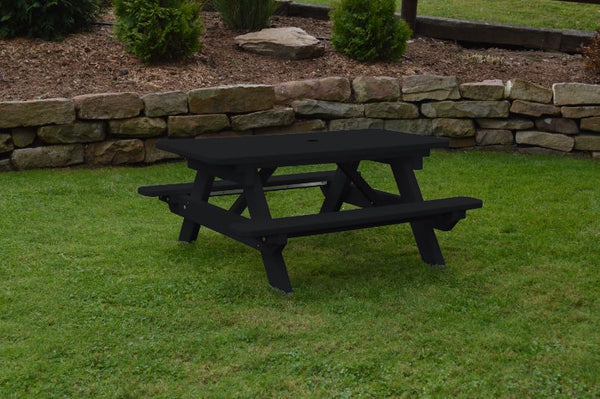 Kids Outdoor Table in HDPE Lumber