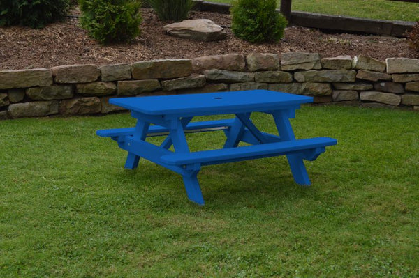 Kids Outdoor Table in HDPE Lumber