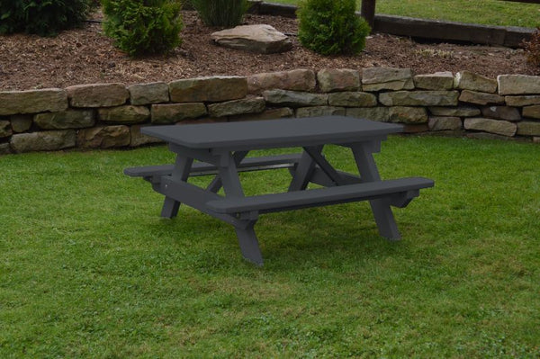 Kids Outdoor Table in HDPE Lumber