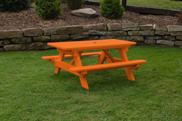 Kids Outdoor Table in HDPE Lumber