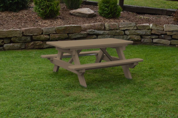 Kids Outdoor Table in HDPE Lumber