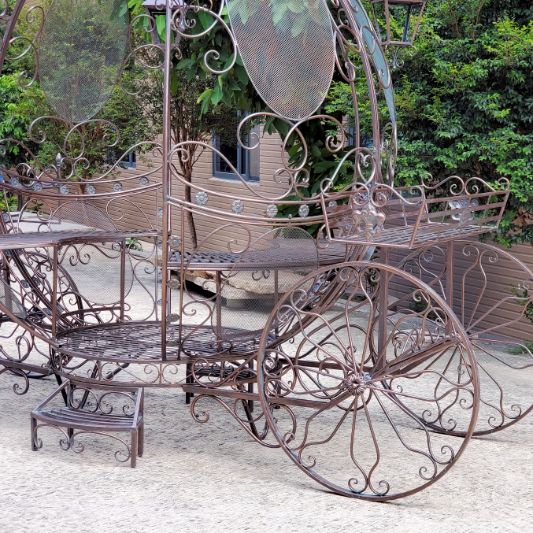 Large Round Cinderella Carriage "The Luciana"
