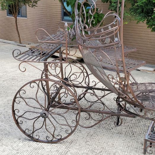 Large Round Cinderella Carriage "The Luciana"